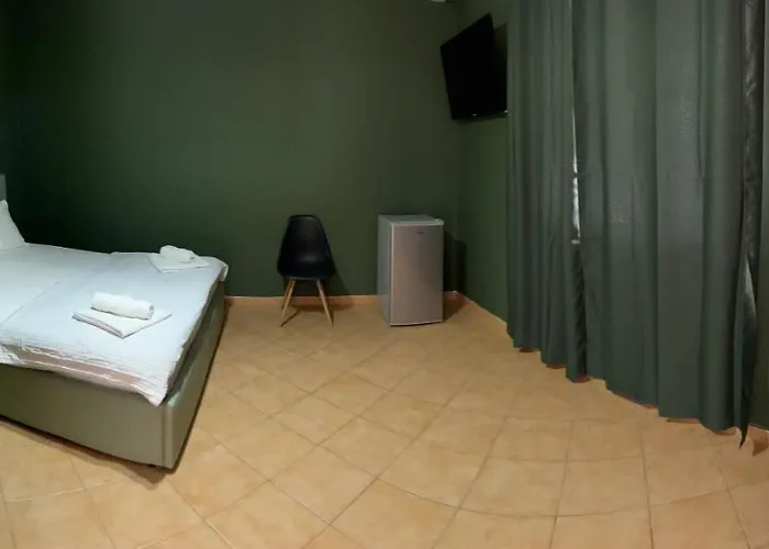 Bed and Breakfast Tirana Rooms 3*