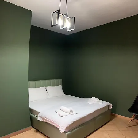 Tirana Rooms 住宿加早餐酒店